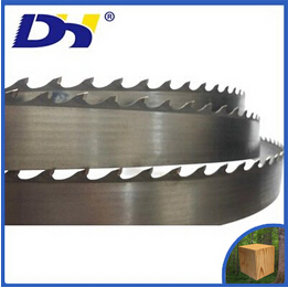 老師傅們修木工帶鋸條,更輕松